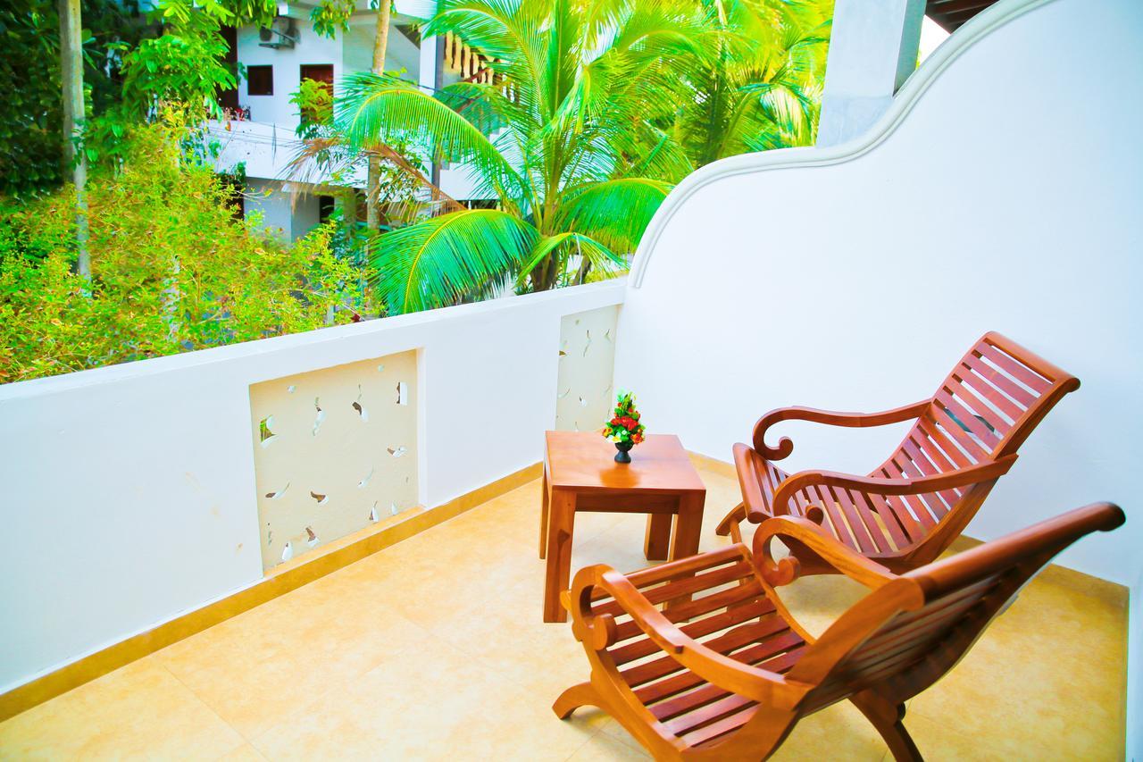 Prince Beach Hotel Bentota Exterior foto